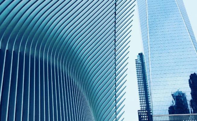 建筑公司的法人如何變更，資質(zhì)也要變更嗎？